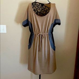 Cute short sleeve dress with pockets